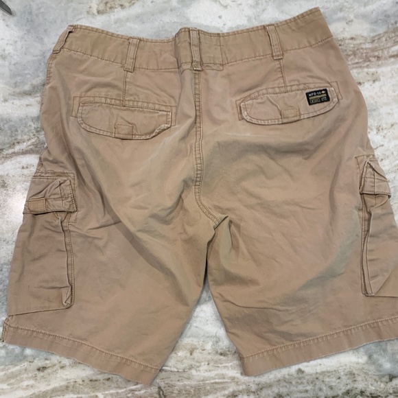 MFG-Co Men's Tan Cargo Shorts, Sz 32, 10"inseam - Picture 2 of 6